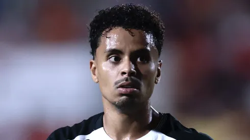 Allan jogador do Corinthians durante partida contra o Portuguesa Paulista no estadio Caninde pelo campeonato Paulista 2026. Foto: Marcello Zambrana/AGIF