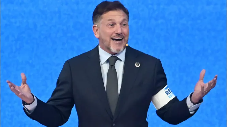 Presidente da Conmebol durante sorteio da Libertadores de 2026.