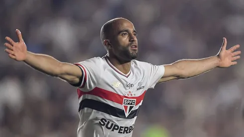 Lucas tem contrato até dezembro com o São Paulo.