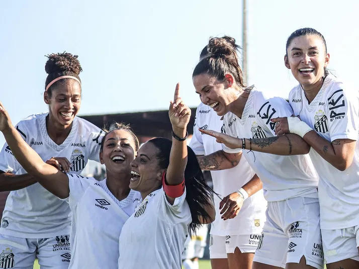 Santos mira a liderança do Brasileirão Feminino em duelo contra o Bahia