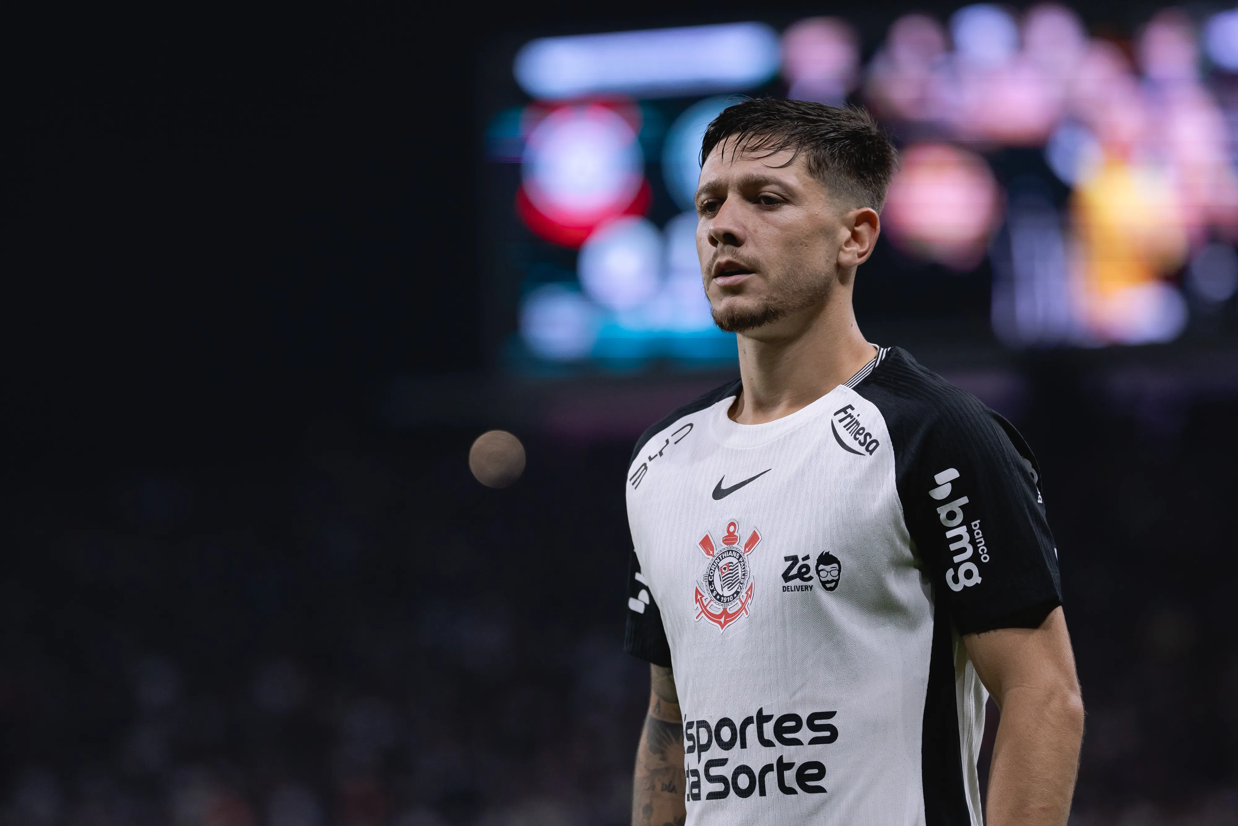 SP – SAO PAULO – 11/03/2026 – BRASILEIRO A 2026, CORINTHIANS X CORITIBA – Rodrigo Garro jogador do Corinthians durante partida contra o Coritiba no estadio Arena Corinthians pelo campeonato Brasileiro A 2026. Foto: Ettore Chiereguini/AGIF
