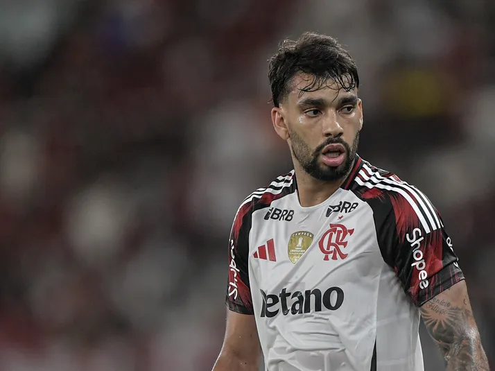 Jardim pode usar Lucas Paquetá como substituto de Pulgar no Flamengo