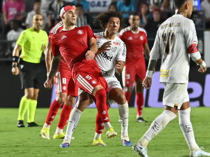 Pezzolano é avisado de problema com Villagra e jogador é dúvida no Inter