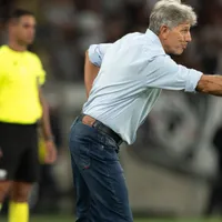 Renato decide entre Hugo Moura e Barros em Vasco x Grêmio