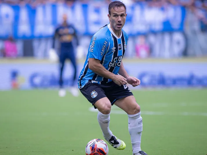 Arthur vive grande fase no Grêmio, mas cogita voltar à Juventus