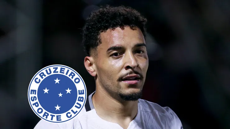 Gregore de Magalhaes da Silva of Botafogo celebrates after scoring the team´s first goal during the Brasileirao 2024 match between Bragantino and Botafogo at Nabi Abi Chedid on October 26, 2024 in Braganca Paulista, Brazil. (Photo by Ricardo Moreira/Getty Images)