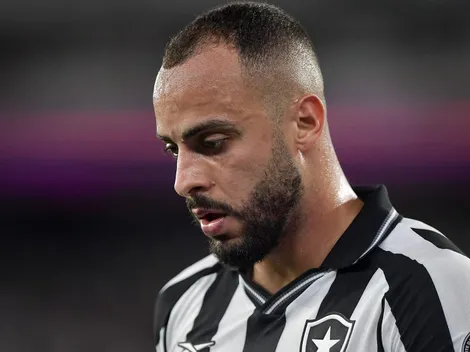 Botafogo ouve 'não' do Corinthians por Arthur Cabral