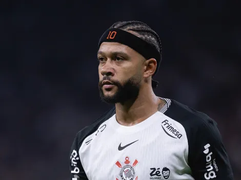 Flamengo monitora Memphis Depay em meio a indefinição no Corinthians