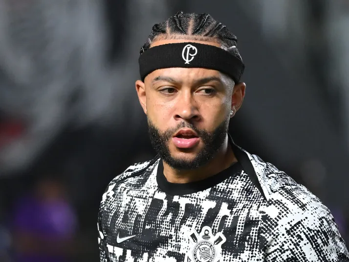 Memphis Depay pode trocar Corinthians pelo Flamengo em meio a indefinição