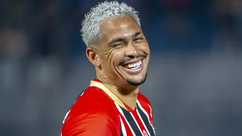 Luciano durante confronto contra o Bragantino no Brasileirão de 2026.