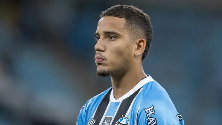 Gustavo Martins, zagueiro do Grêmio. Foto: Liamara Polli/AGIF