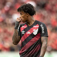 Direção do Athletico corta Bruninho de clássico após abordagem policial