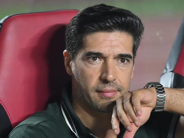 Abel adota estratégia eficiente na vitória do Palmeiras no clássico