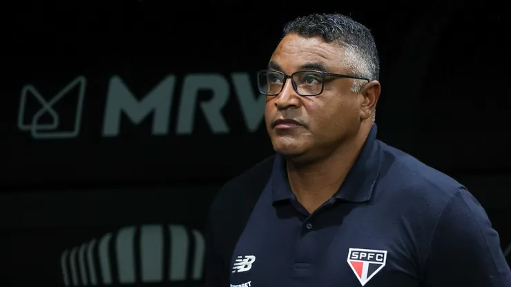 Roger Machado técnico do São Paulo durante partida contra o Atlético-MG no estádio Arena MRV pelo campeonato Brasileiro A 2025. Foto: Gilson Lobo/AGIF