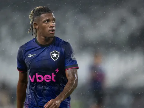 Palmeiras pode envolver troca com o Botafogo para fechar com Danilo