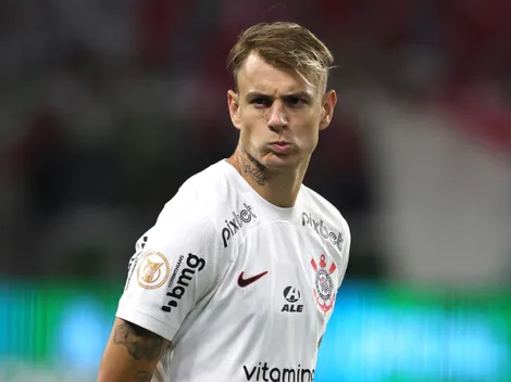 Torcida do Cruzeiro pede a contratação de Roger Guedes, do Al-Rayyan