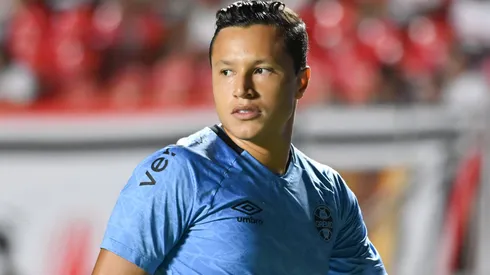 Marlon, lateral do Grêmio (1). Foto: Jota Erre/AGIF