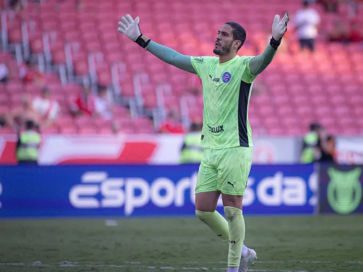 Lesão do goleiro Ronaldo liga alerta no Bahia