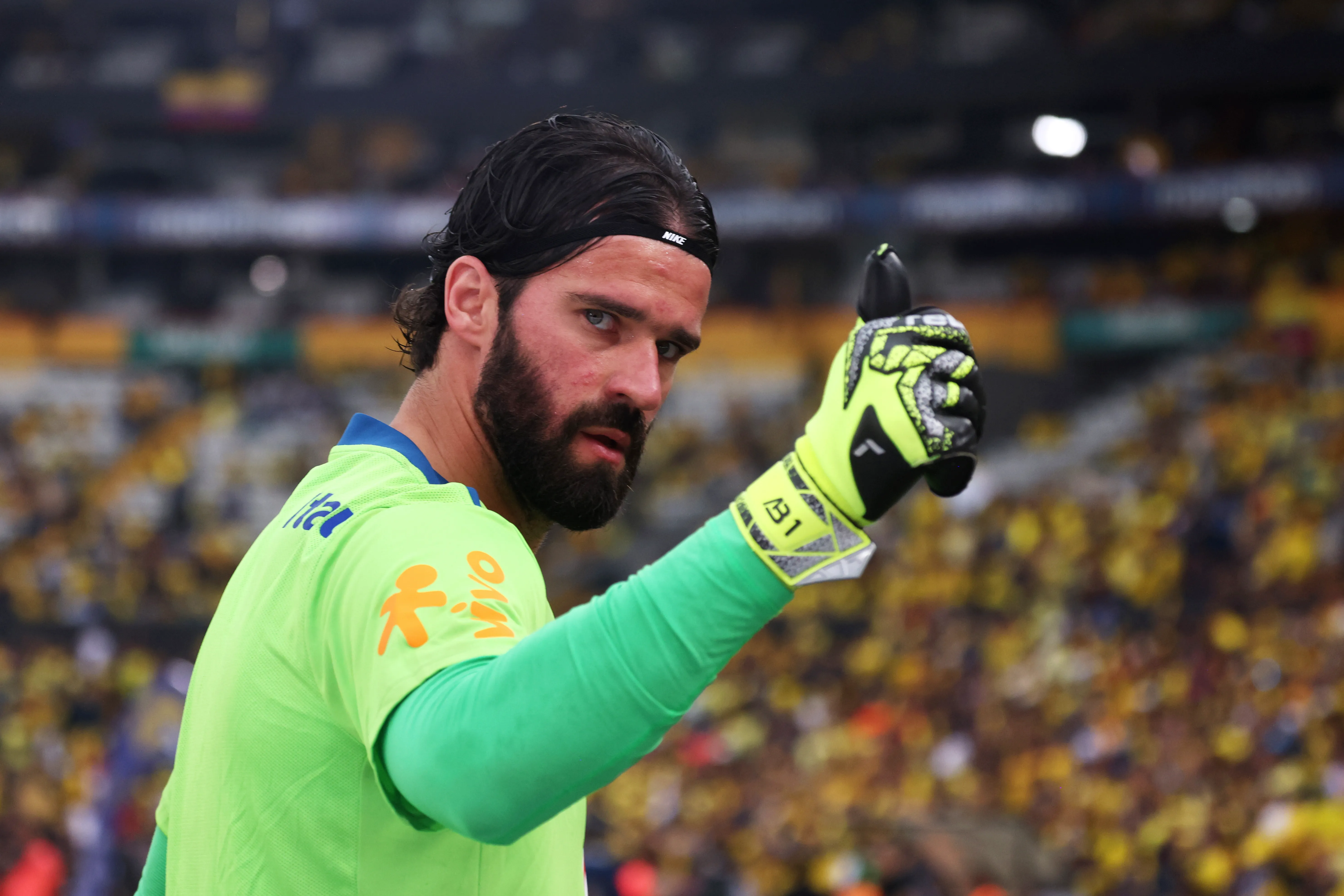 Alisson deve jogar na Copa – Foto: Franklin Jacome/Getty Images.