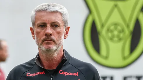 Odair Hellmann, técnico do Athletico-PR