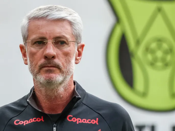 Odair vê Athletico-PR dominante no Athletiba: "Beirou a perfeição"