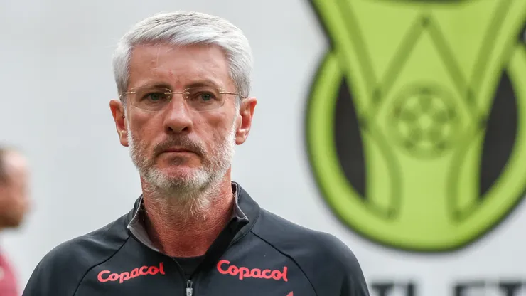 Odair Hellmann, técnico do Athletico-PR