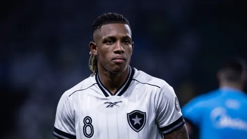 Danilo ainda pode trocar o Botafogo pelo Palmeiras.