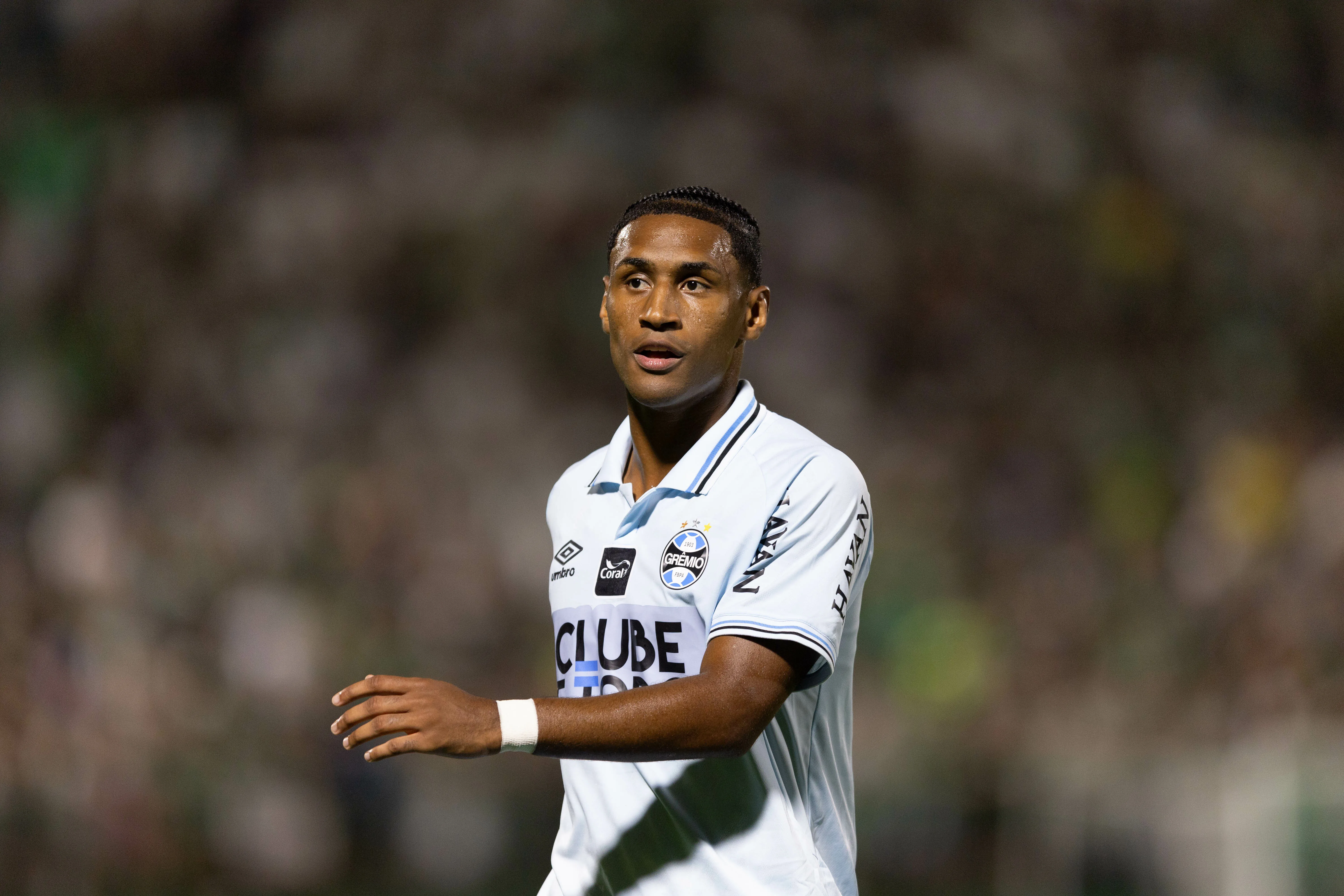 SC – CHAPECO – 16/03/2026 – BRASILEIRO A 2025, CHAPECOENSE X GREMIO – Tete jogador do Gremio durante partida contra o Chapecoense no estadio Arena Conda pelo campeonato [COMPETICAO]. Foto: Liamara Polli/AGIF