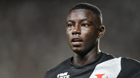 Marino Hinestroza jogador do Vasco durante partida contra o Chapecoense no estádio São Januário pelo campeonato Brasileiro A 2026. Foto: Thiago Ribeiro/AGIF