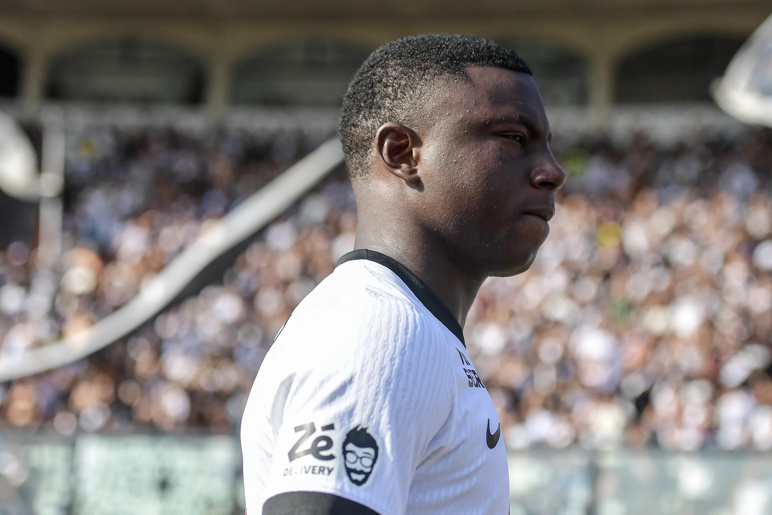RJ – RIO DE JANEIRO – 22/03/2026 – BRASILEIRO A 2026, VASCO X GREMIO – Marino Hinestroza jogador do Vasco durante partida contra o Gremio no estadio Sao Januario pelo campeonato Brasileiro A 2026. Foto: Thiago Ribeiro/AGIF