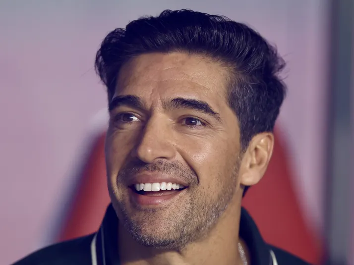 Daronco revelou motivo da expulsão de Abel Ferreira