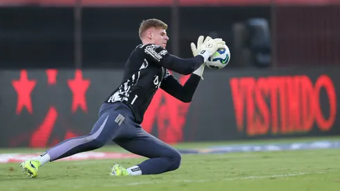Raul goleiro do Botafogo durante a partida entre Sport e Botafogo no Estadio da Ilha do Retiro em Recife (PE), pelo campeonato brasileiro Serie A.