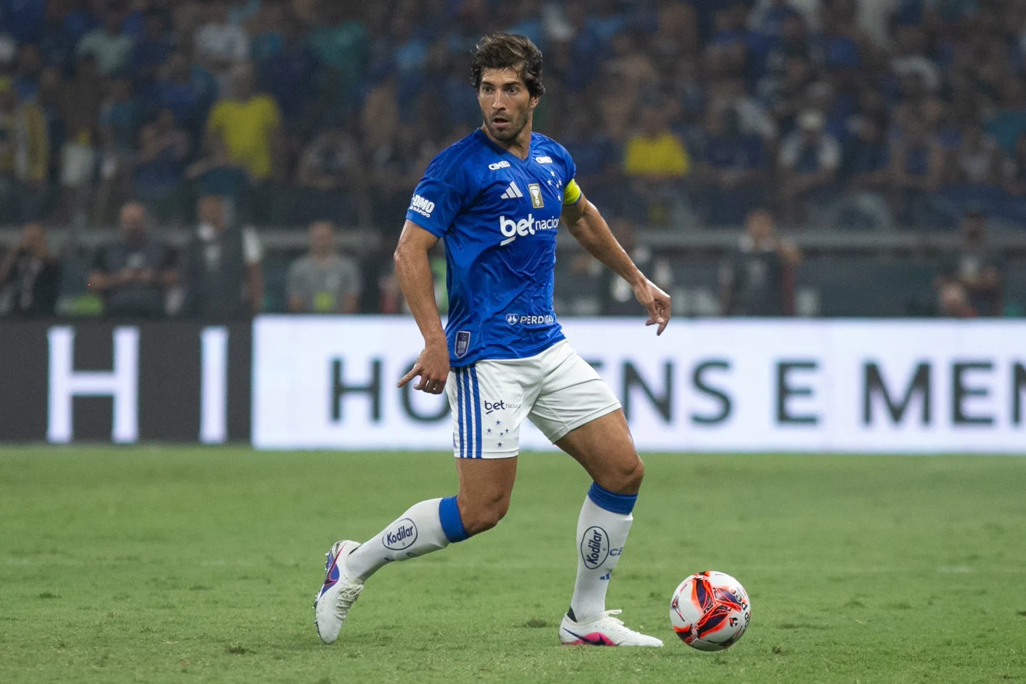 Lucas Silva jogador do Cruzeiro durante partida contra o Atletico no estadio Mineirao pelo campeonato Mineiro 2026. Foto: Fernando Moreno/AGIF