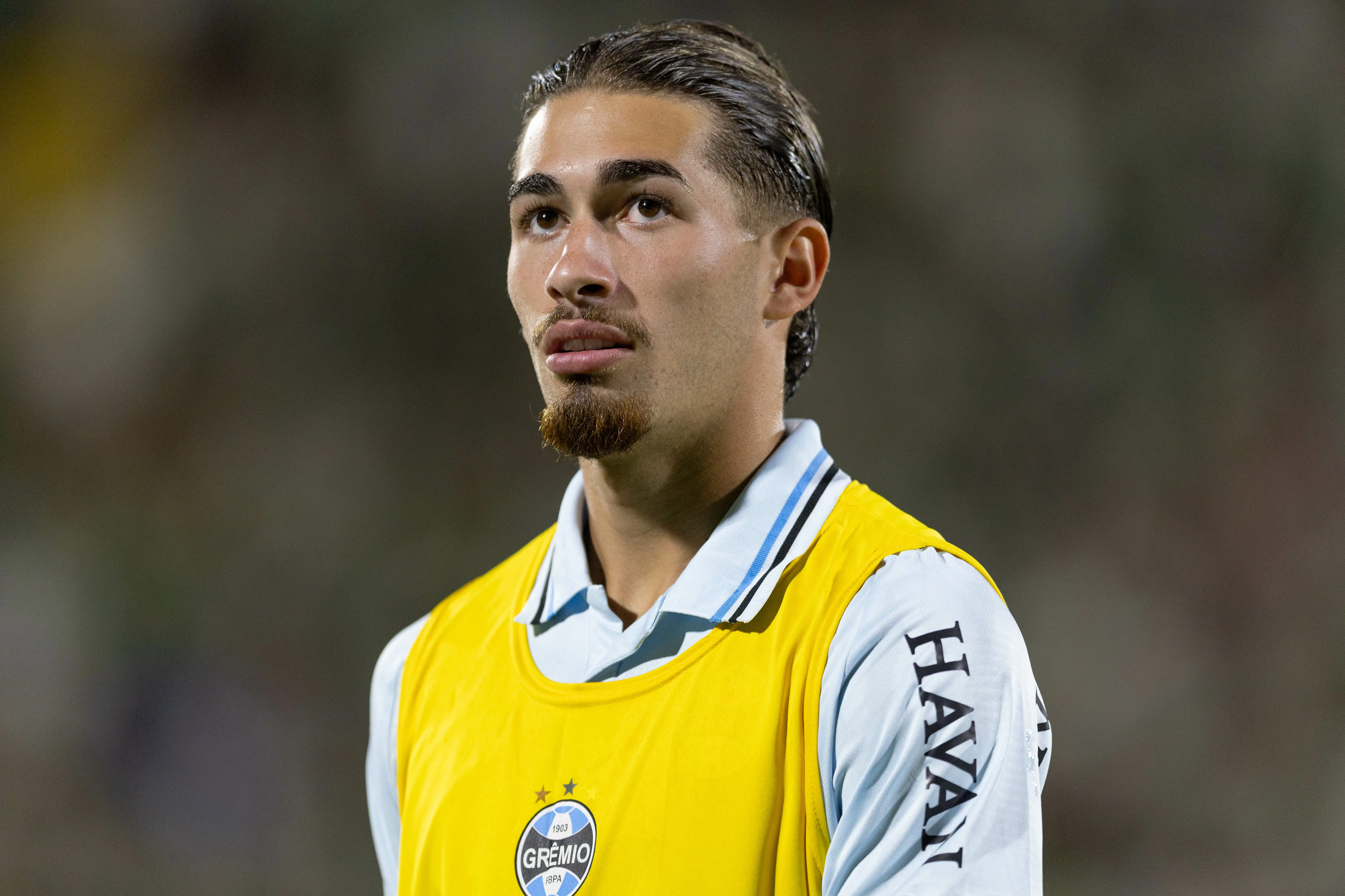 Pedro Gabriel jogador do Gremio durante partida contra o Chapecoense no estadio Arena Conda pelo campeonato [COMPETICAO]. Foto: Liamara Polli/AGIF