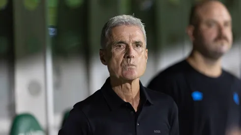 Luís Castro técnico do Grêmio durante partida contra o Chapecoense no estádio Arena Conda pelo campeonato [COMPETIÇÃO]. Foto: Liamara Polli/AGIF