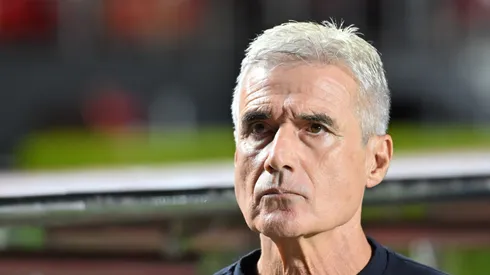 Luís Castro técnico do Grêmio durante partida contra o São Paulo no estádio Morumbi pelo campeonato Brasileiro A 2026. Foto: Jota Erre/AGIF