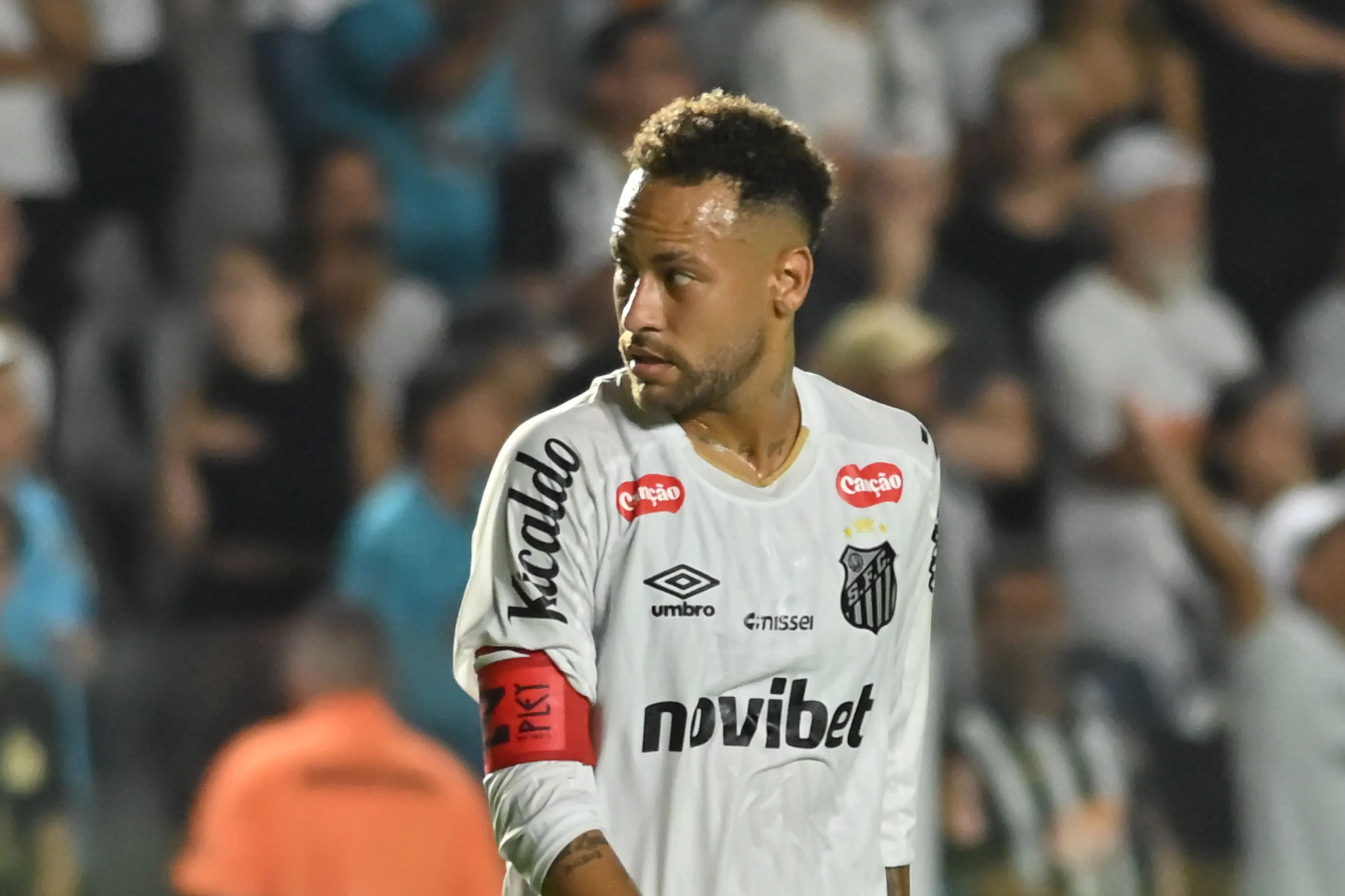 Neymar foi criticado na Europa – Foto: Jota Erre/AGIF.