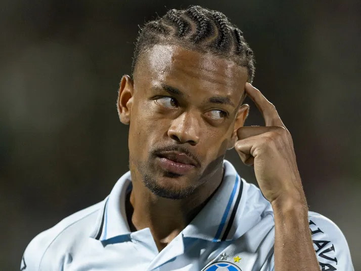 Caio Paulista, ex-Palmeiras, vive momento complicado no Grêmio
