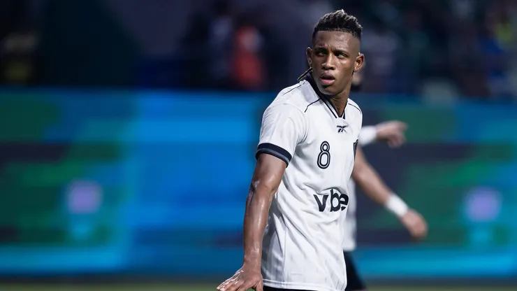 Danilo revela conversa com dirigente do Palmeiras