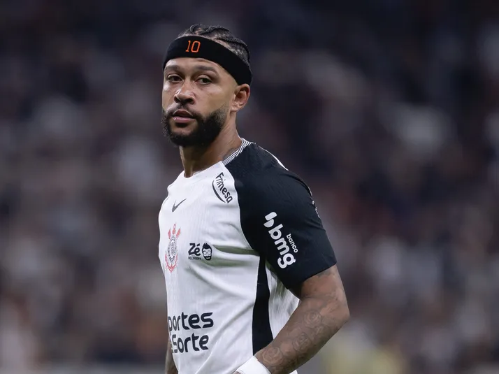 Corinthians não terá Memphis Depay contra o Fluminense pelo Brasileirão
