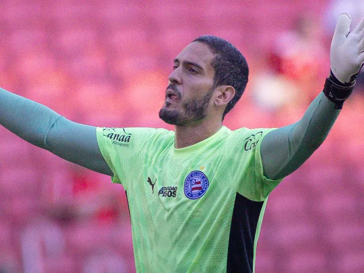 "A cirurgia não será necessária", atualiza Ronaldo no Bahia