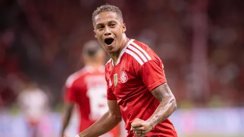 Vitinho, atacante do Internacional. Foto: Maxi Franzoi/AGIF