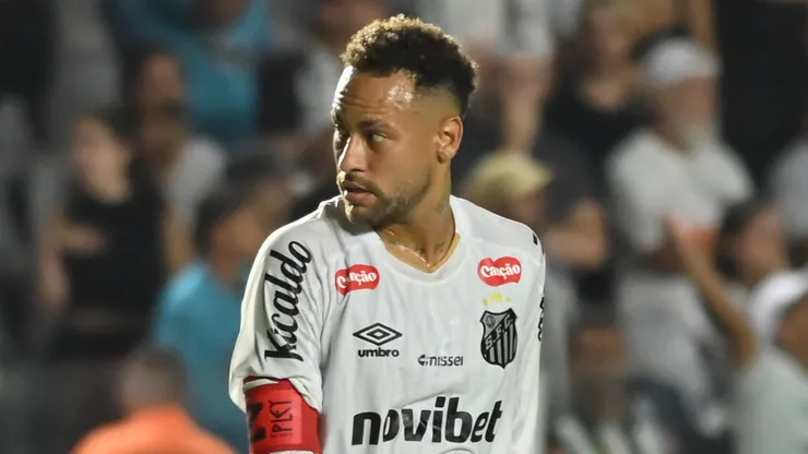 Neymar Jr jogador do Santos durante partida contra o Internacional no estadio Vila Belmiro pelo campeonato Brasileiro A 2026. Foto: Jota Erre/AGIF