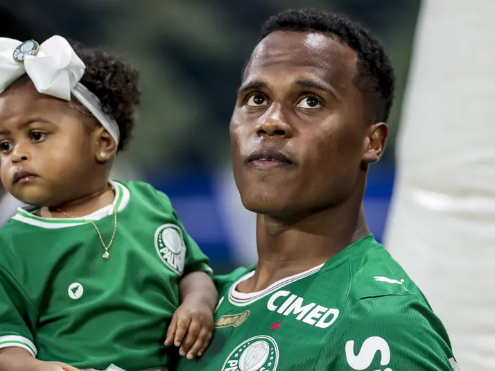 Arias melhora rendimento no Palmeiras após começo irregular