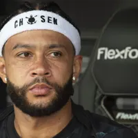Corinthians traça plano financeiro para renovar com Depay