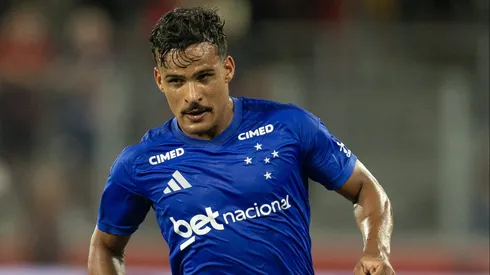 Kaiki, lateral do Cruzeiro