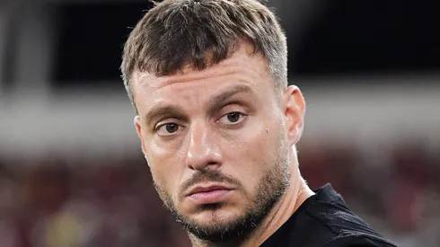 Martin Anselmi tecnico do Botafogo durante partida contra o Flamengo no estadio Engenhao pelo campeonato Brasileiro A 2026. Foto: Thiago Ribeiro/AGIF