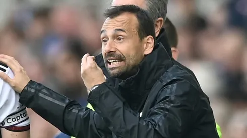 Hugo Oliveira, técnico do Famalicão, esteve na mira do Botafogo. Foto: Gareth Copley/Getty Images