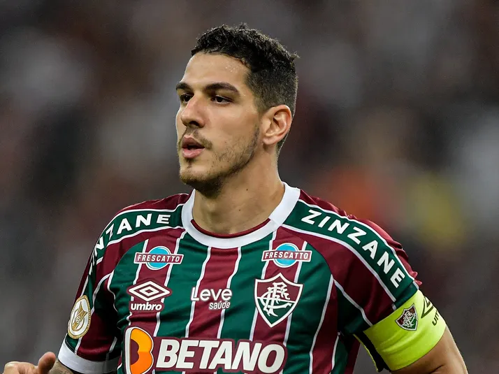 Palmeiras 'lidera' corrida com o Fluminense pela contratação de Nino