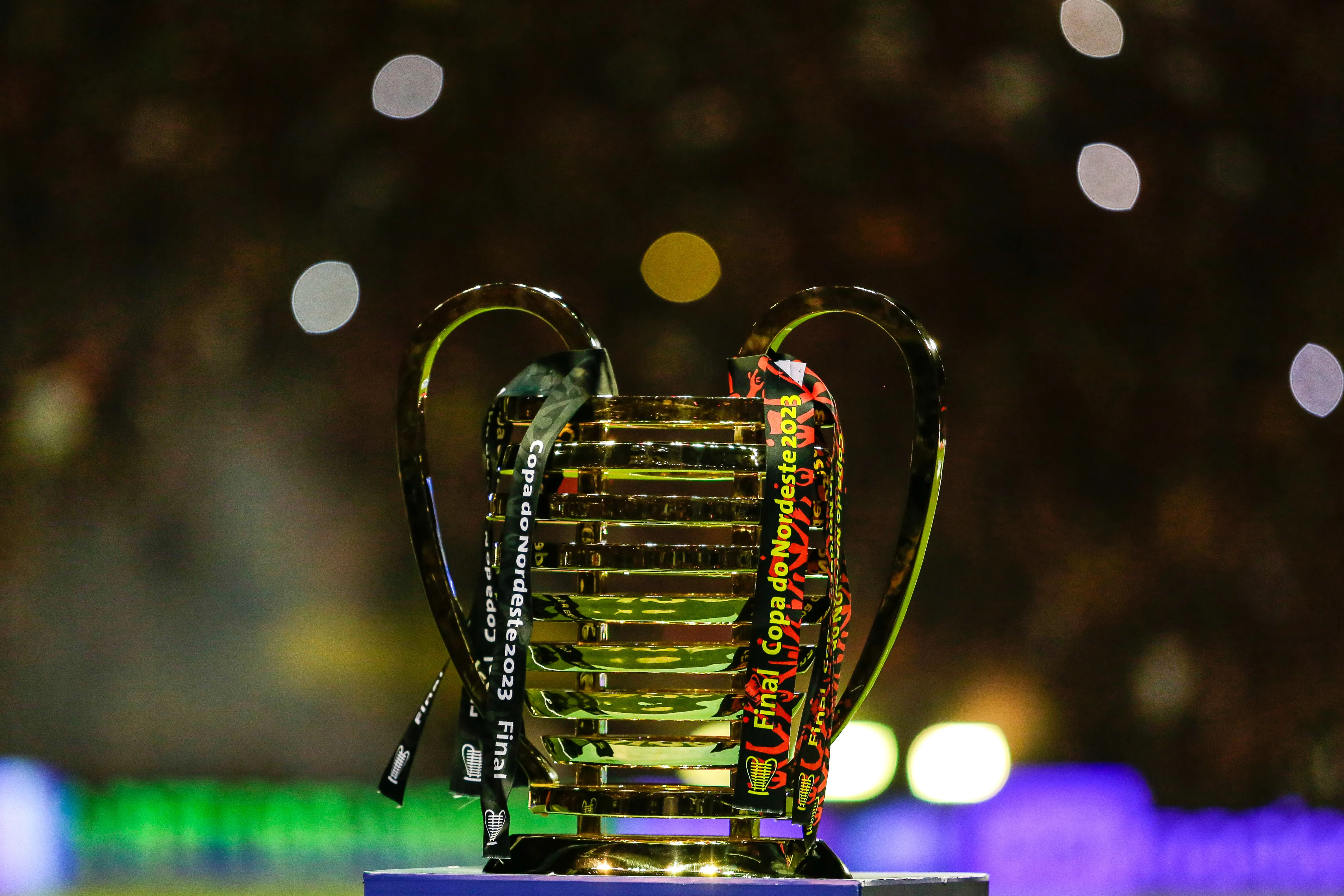 Trofeu da Copa do Nordeste. Foto: Rafael Vieira/AGIF